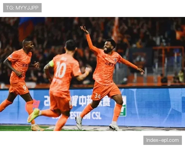 玉昆门将位置岌岌可危 鲍亚雄状态低迷面临竞争压力